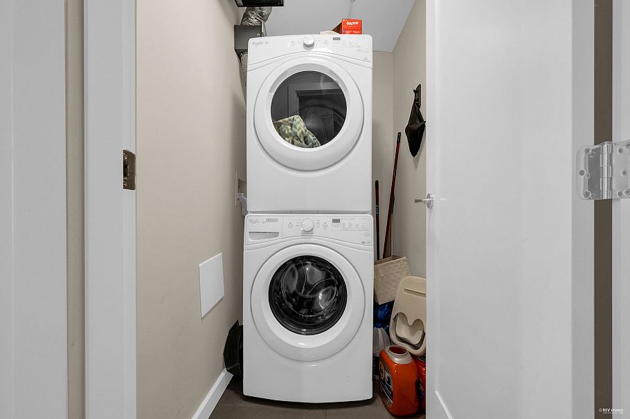 16 8677 Capstan Way Richmond, BC - 14