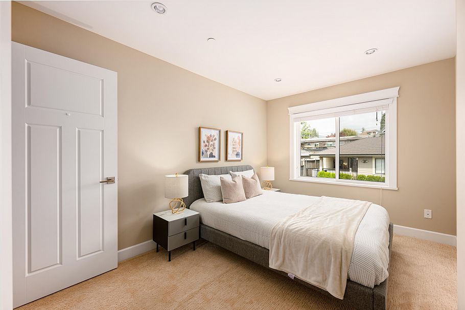 320 E Keith Road North Vancouver, BC - 26