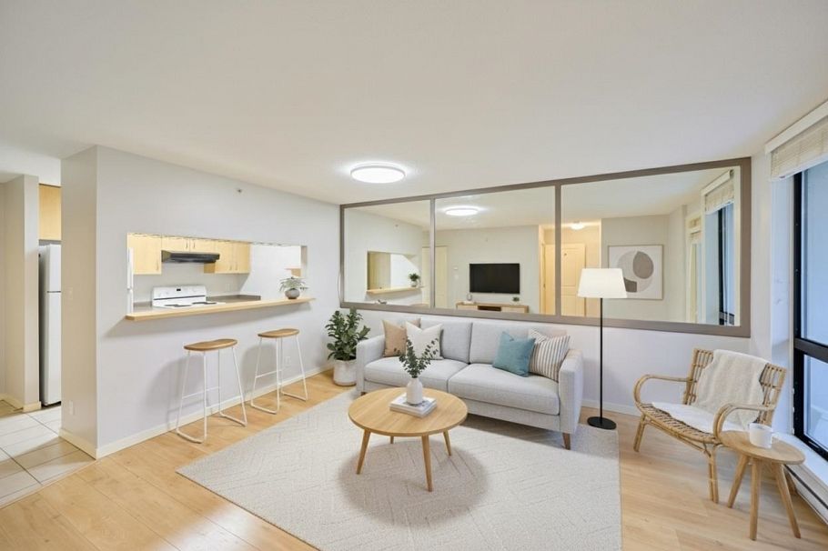 318 3638 Vanness Avenue Vancouver, BC - 1