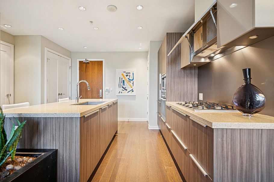 1618 Columbia Street Vancouver, BC - 8