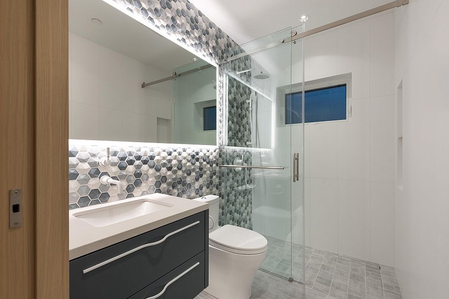 2128 W 21st Avenue Vancouver, BC - 36