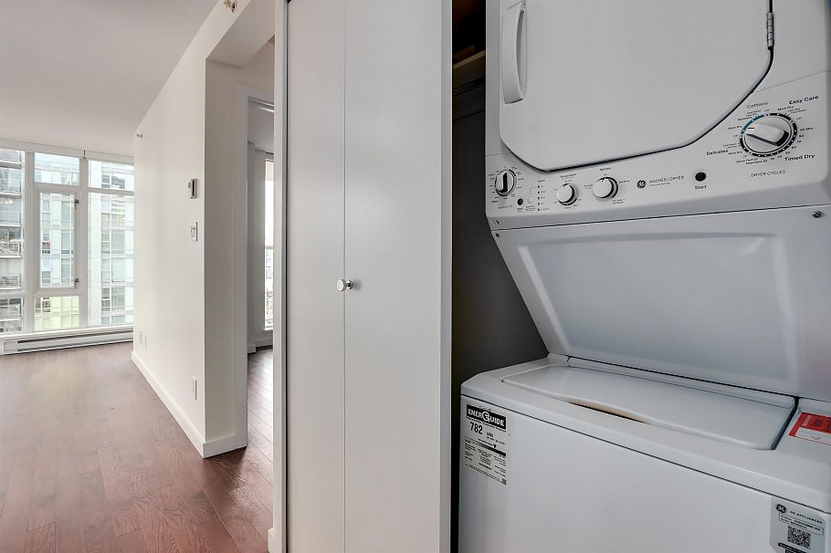 1115 161 W Georgia Street Vancouver, BC - 21