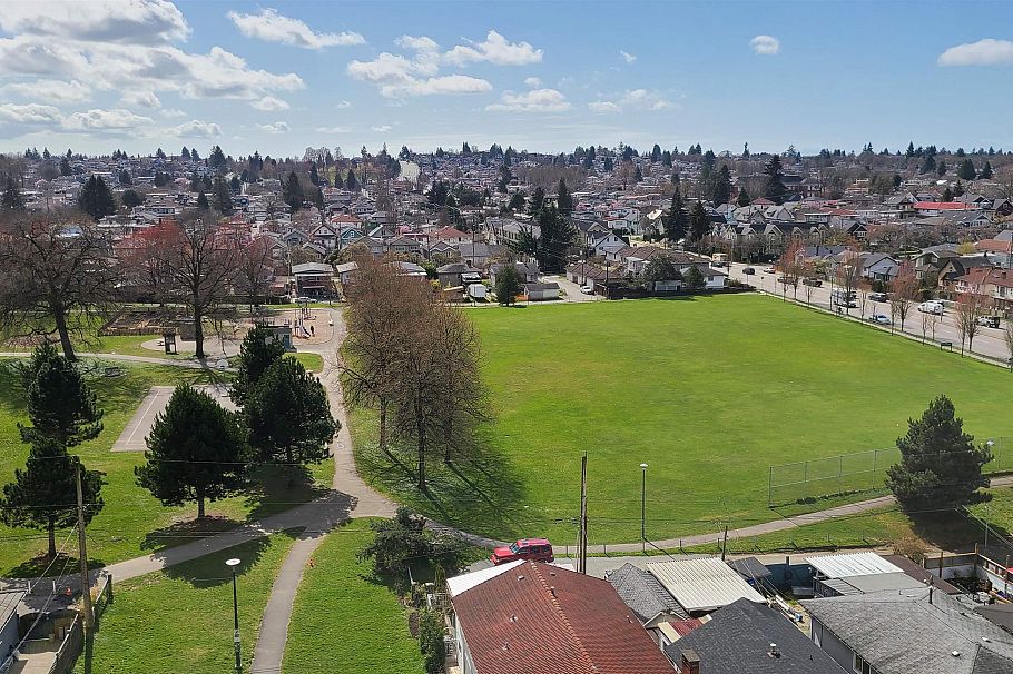 654 1483 E King Edward Avenue Vancouver, BC - 16