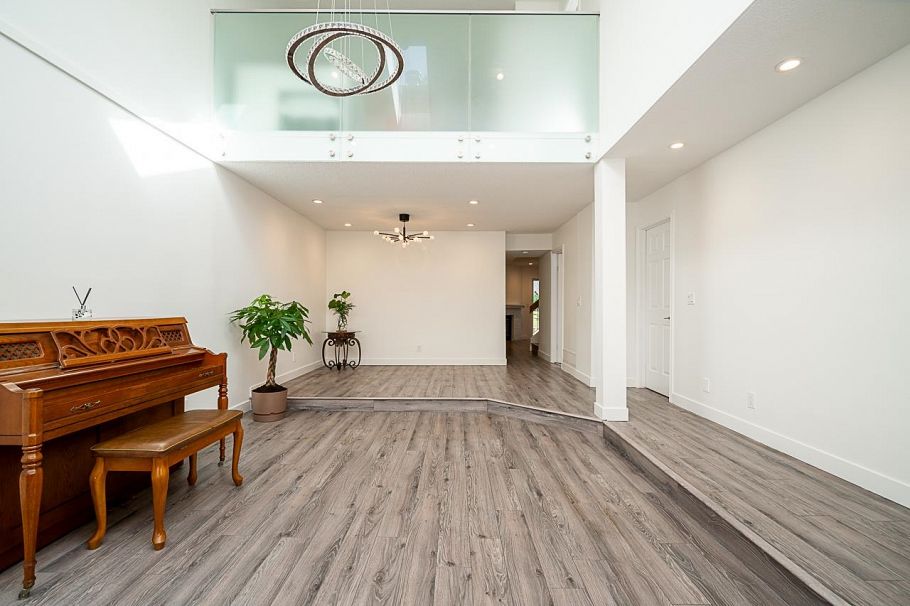 7225 Quatsino Drive Vancouver, BC - 4