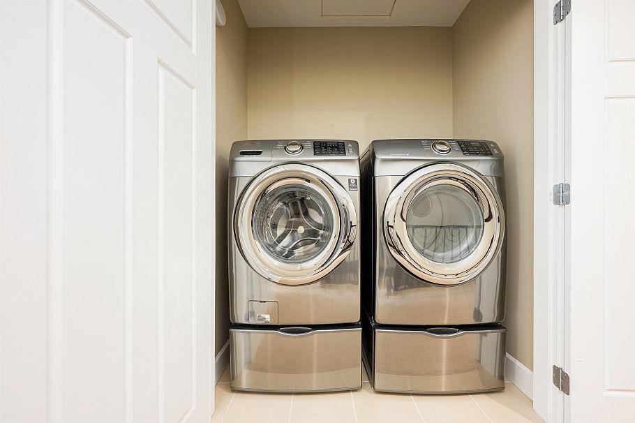 320 E Keith Road North Vancouver, BC - 25