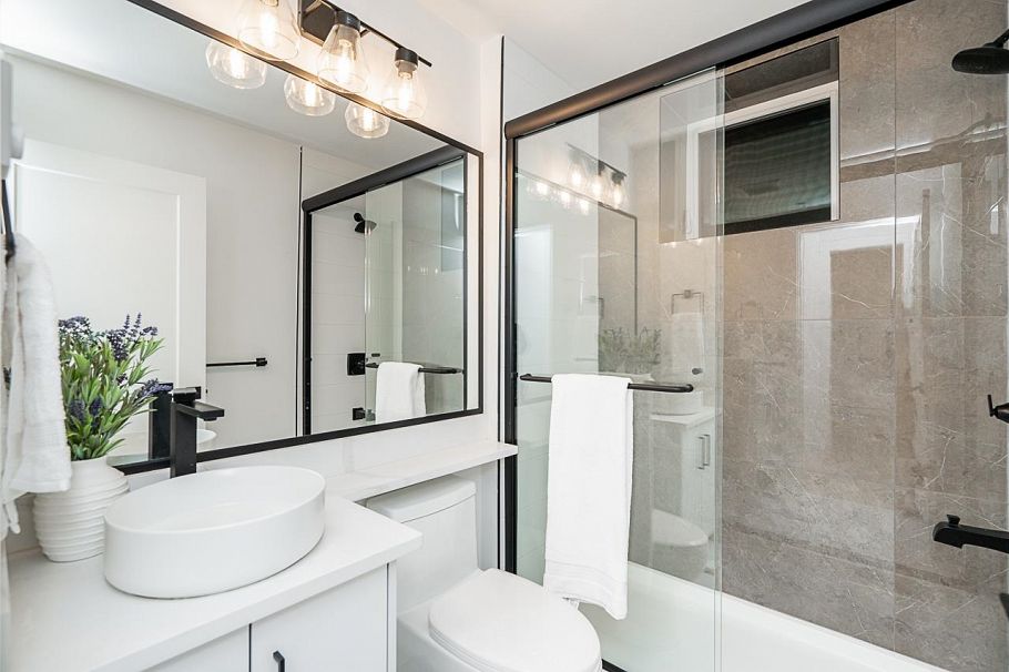 1 2753 Nanaimo Street Vancouver, BC - 29