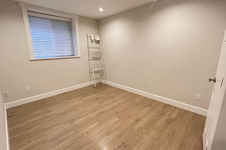 320 E Keith Road North Vancouver, BC - 37