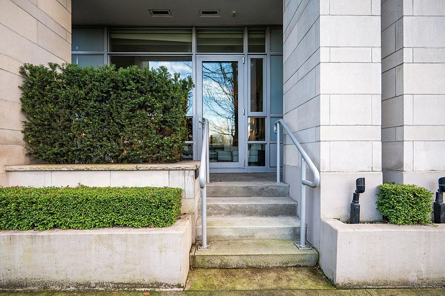 1618 Columbia Street Vancouver, BC - 20