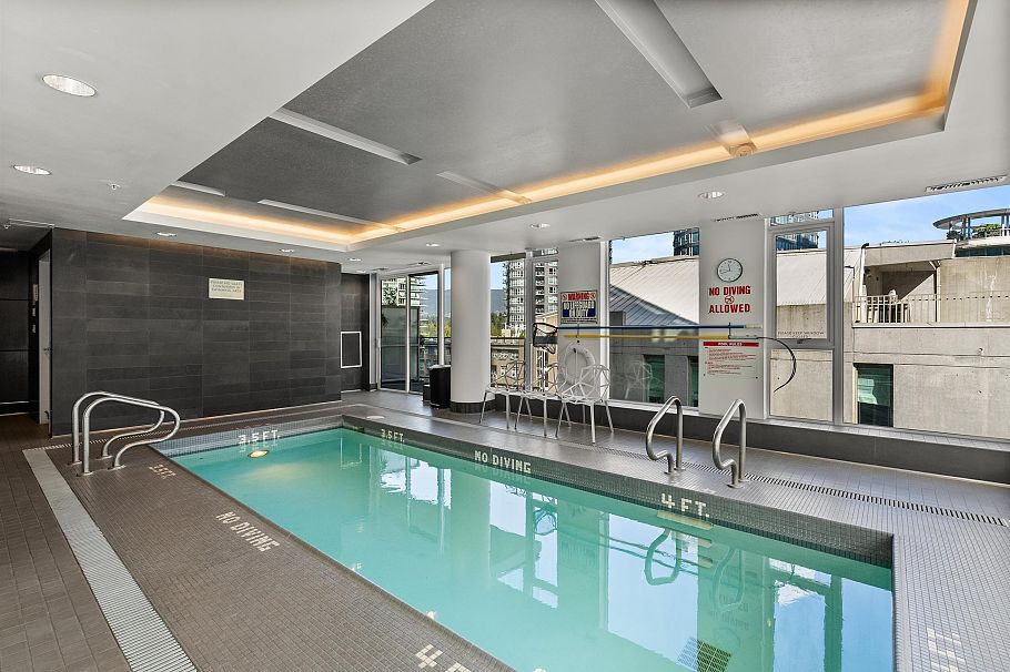 901 1409 W Pender Street Vancouver, BC - 25