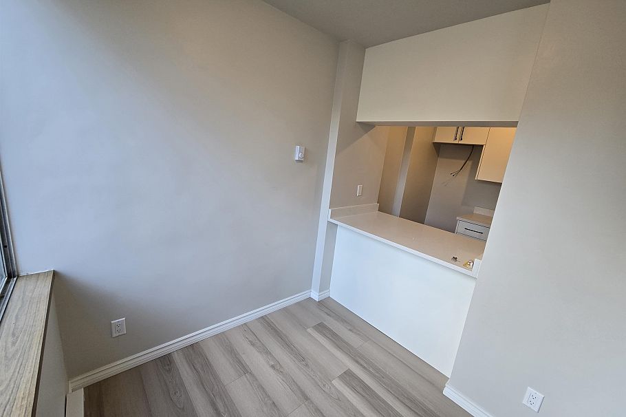 304 1219 Harwood Street Vancouver, BC - 9