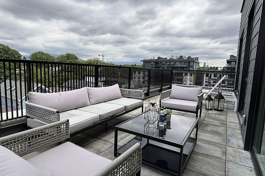 601 2235 E Broadway Vancouver, BC - 13