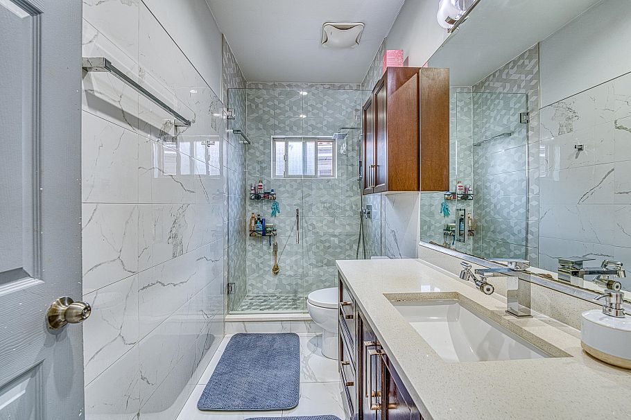 426 E 18th Avenue Vancouver, BC - 16