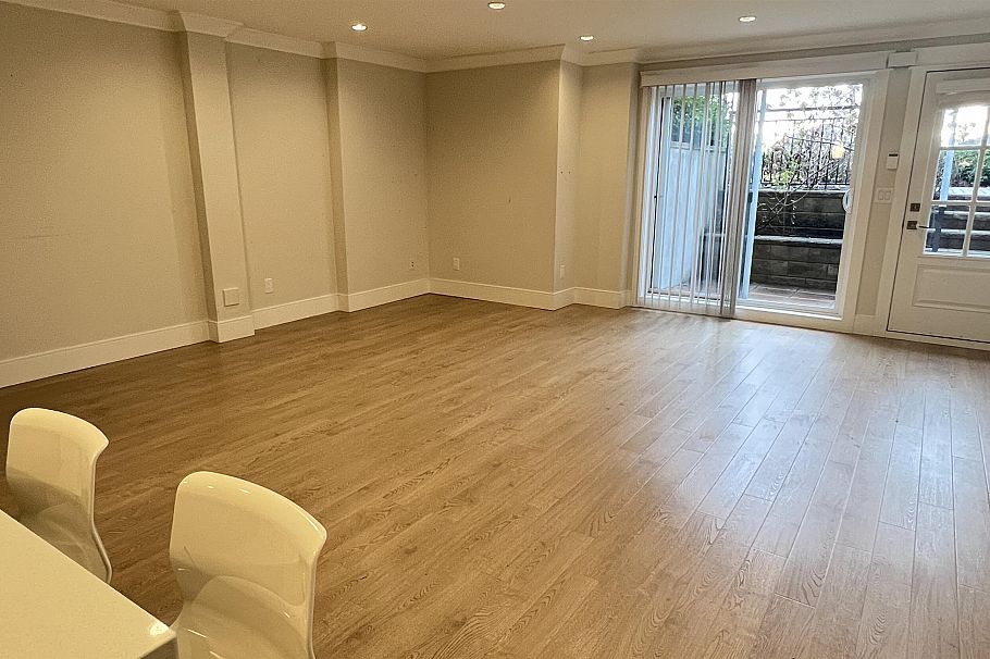 320 E Keith Road North Vancouver, BC - 33