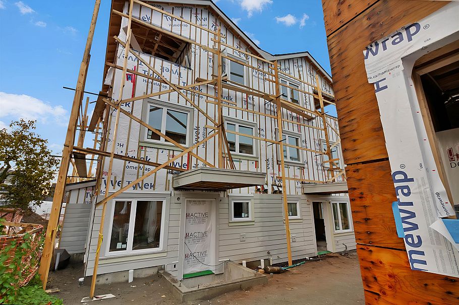 4 3581 Haida Street Vancouver, BC - 5