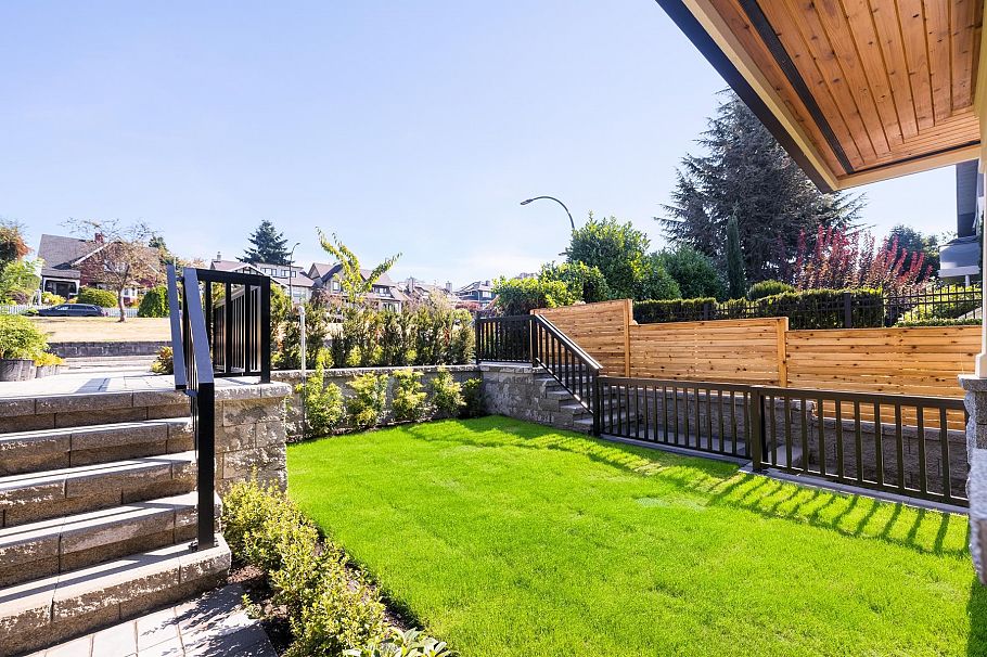 263 W 6th Street North Vancouver, BC - 15