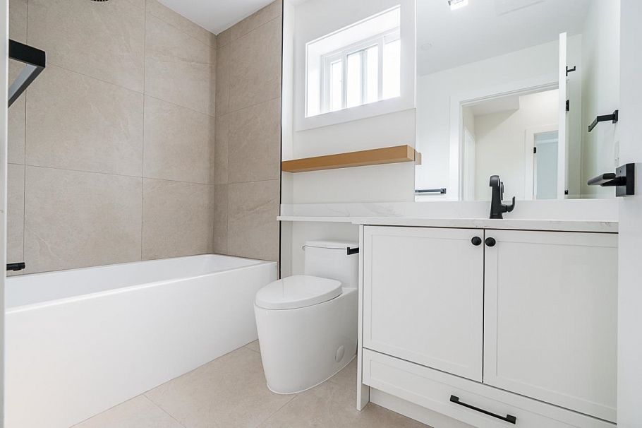 2 5304 Elgin Street Vancouver, BC - 18