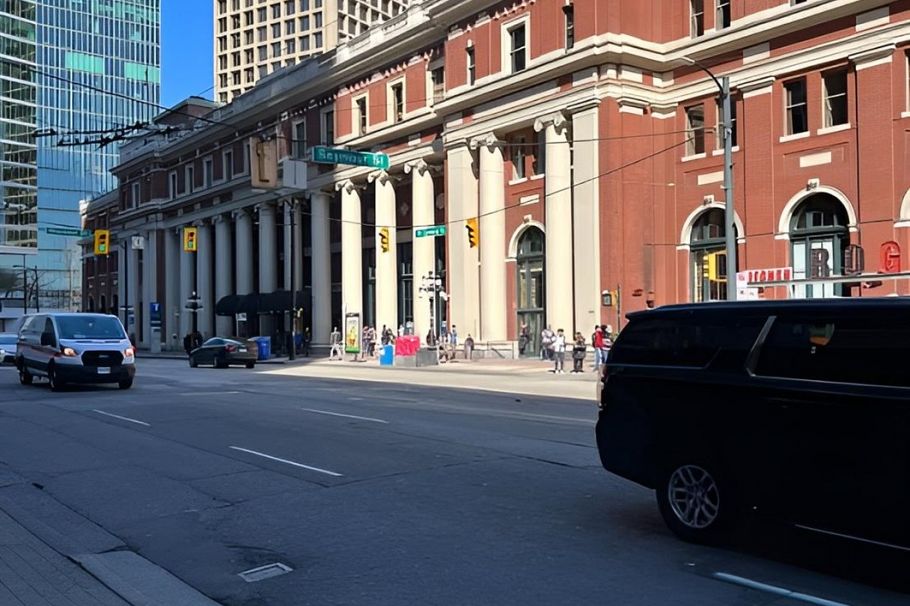 3003 438 Seymour Street Vancouver, BC - 1