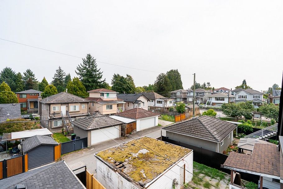 2 5304 Elgin Street Vancouver, BC - 25