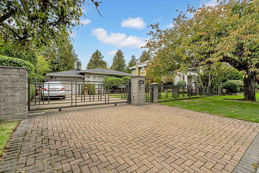 7187 Marguerite Street Vancouver, BC - 1