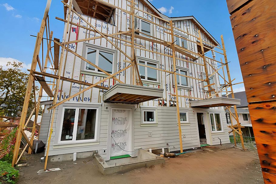 3 3581 Haida Street Vancouver, BC - 3