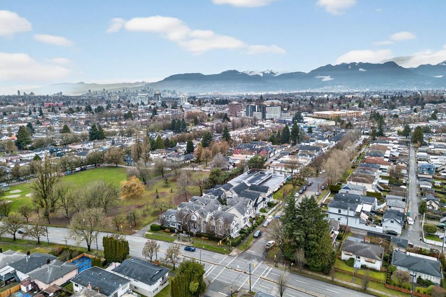 5685 Killarney Street Vancouver, BC - 29