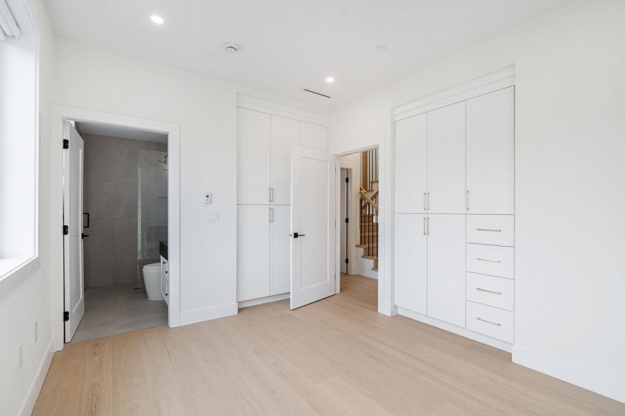 2 5304 Elgin Street Vancouver, BC - 14