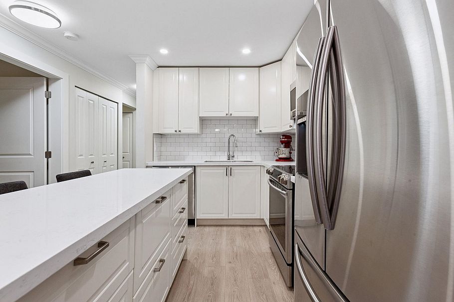 104 1365 W 4th Avenue Vancouver, BC - 9