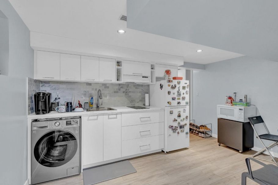 7187 Marguerite Street Vancouver, BC - 24