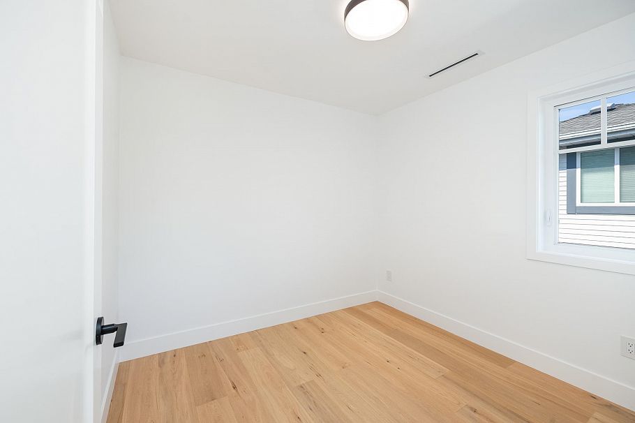 263 W 6th Street North Vancouver, BC - 8