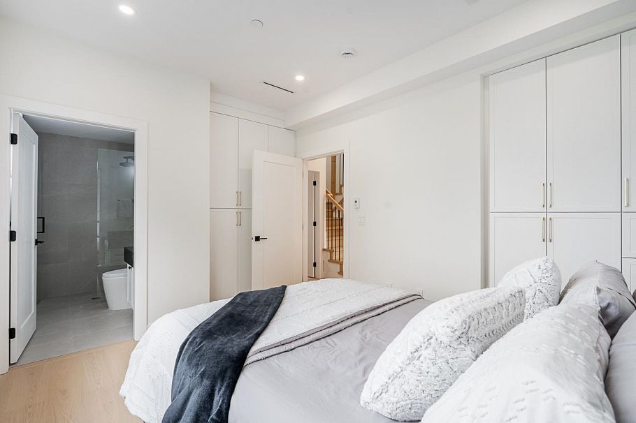 1 5304 Elgin Street Vancouver, BC - 15