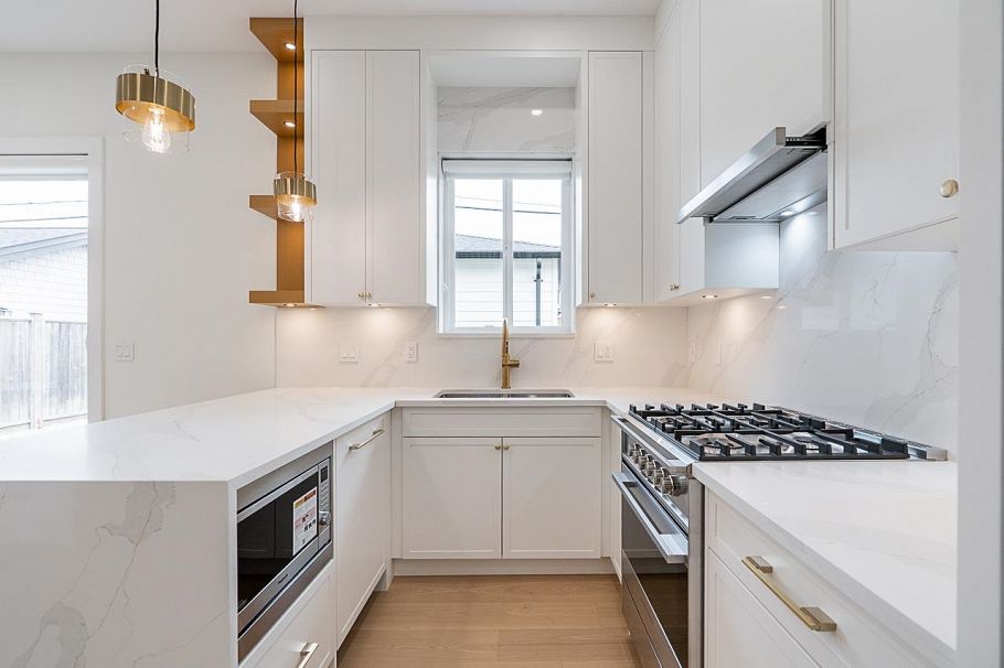 2 5304 Elgin Street Vancouver, BC - 9