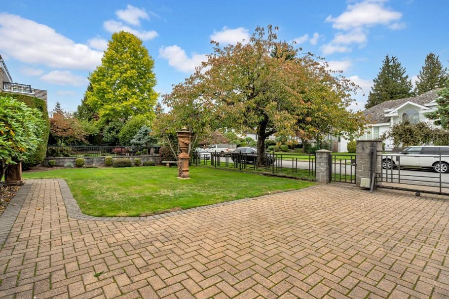 7187 Marguerite Street Vancouver, BC - 4