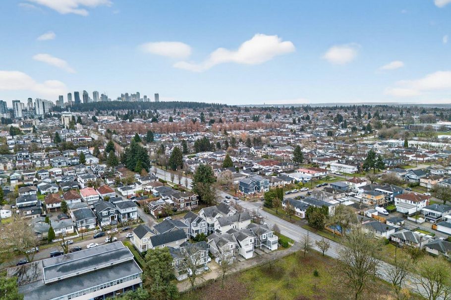 5685 Killarney Street Vancouver, BC - 34