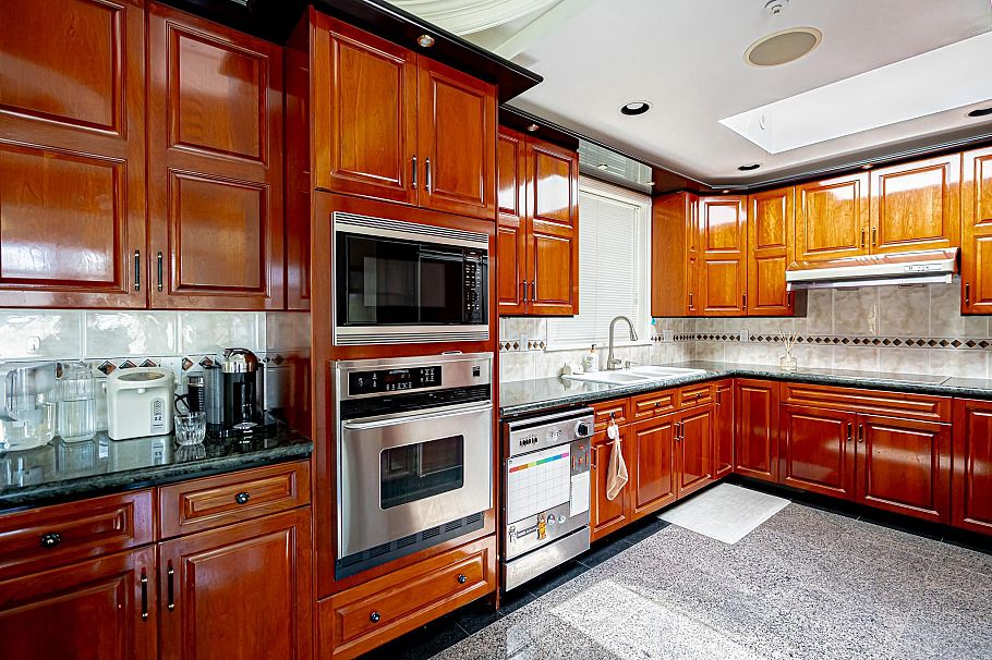 6879 Arbutus Street Vancouver, BC - 11