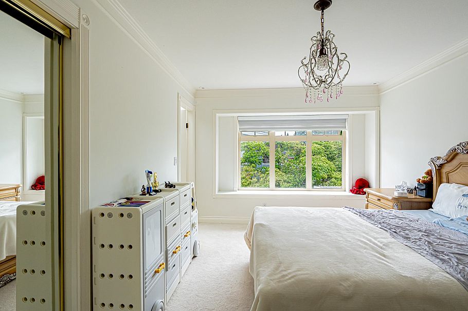 6879 Arbutus Street Vancouver, BC - 25