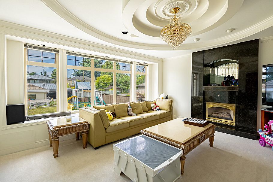 6879 Arbutus Street Vancouver, BC - 7