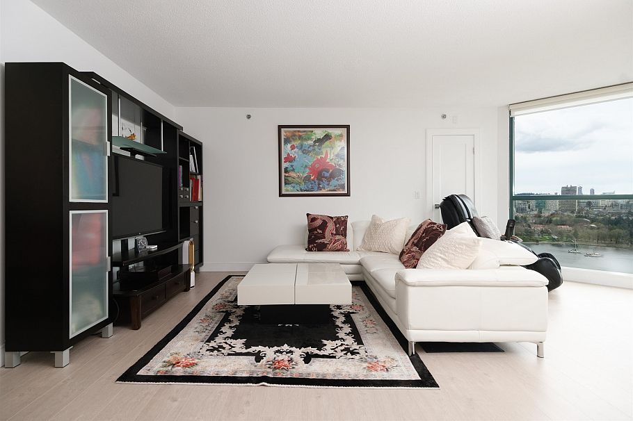 2202 289 Drake Street Vancouver, BC - 3