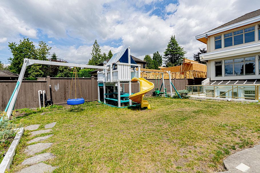 6879 Arbutus Street Vancouver, BC - 35