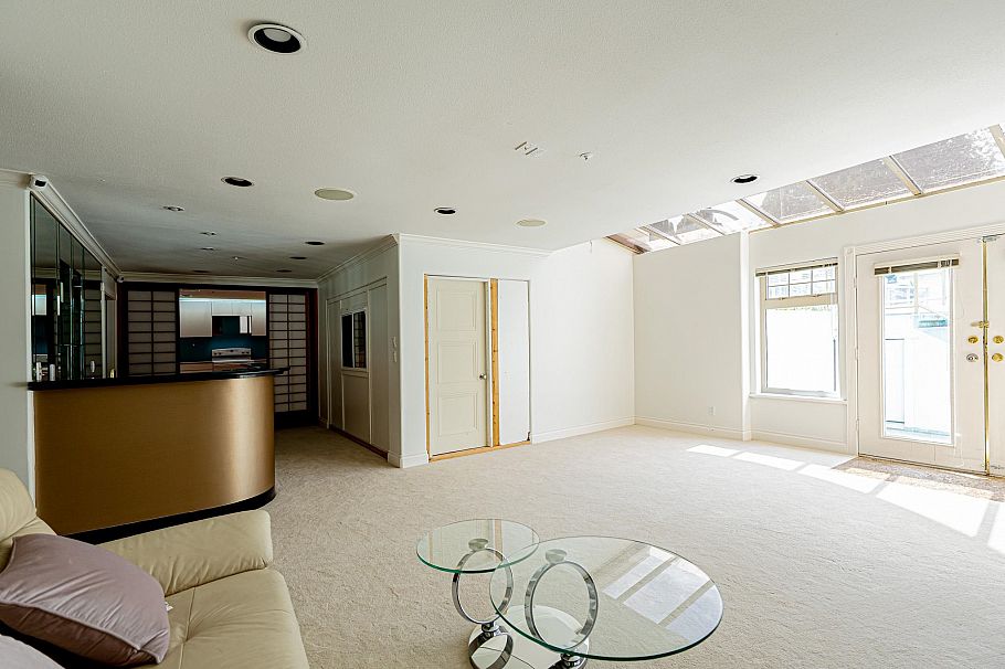 6879 Arbutus Street Vancouver, BC - 39