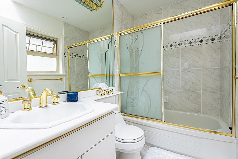 6879 Arbutus Street Vancouver, BC - 28