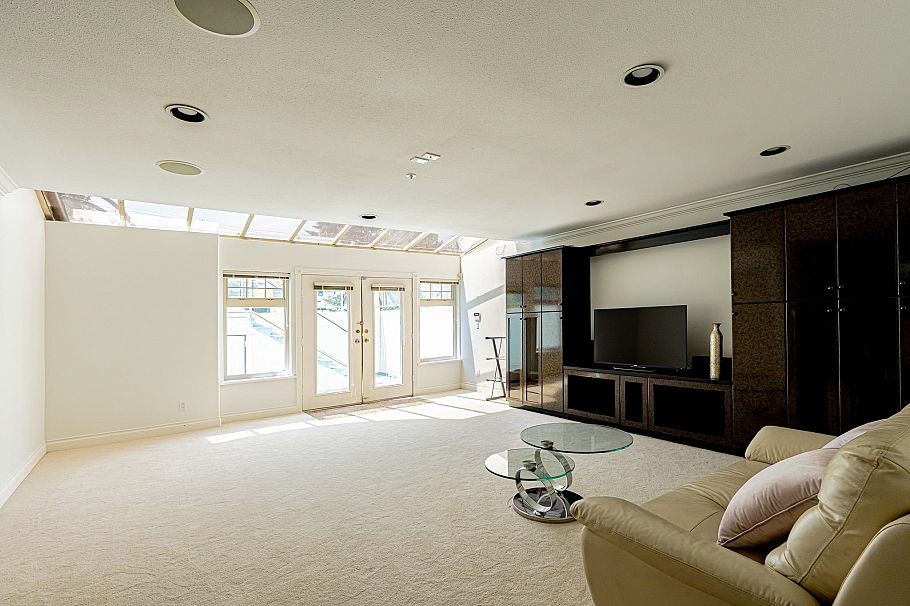 6879 Arbutus Street Vancouver, BC - 38