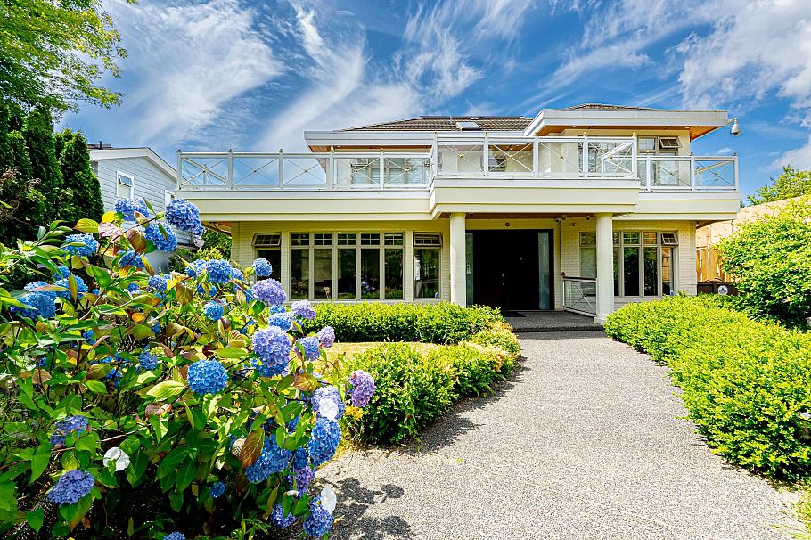 6879 Arbutus Street Vancouver, BC - 1