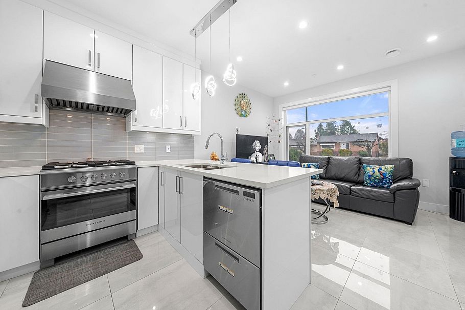 6751 Knight Street Vancouver, BC - 13