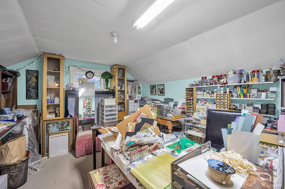 458 E 9th Street North Vancouver, BC - 17