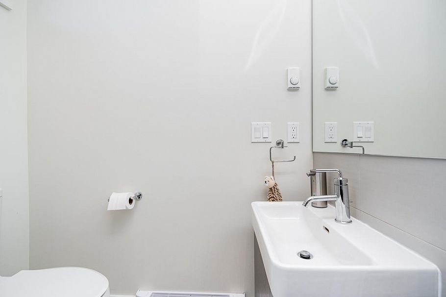 5518 Oak Street Vancouver, BC - 20