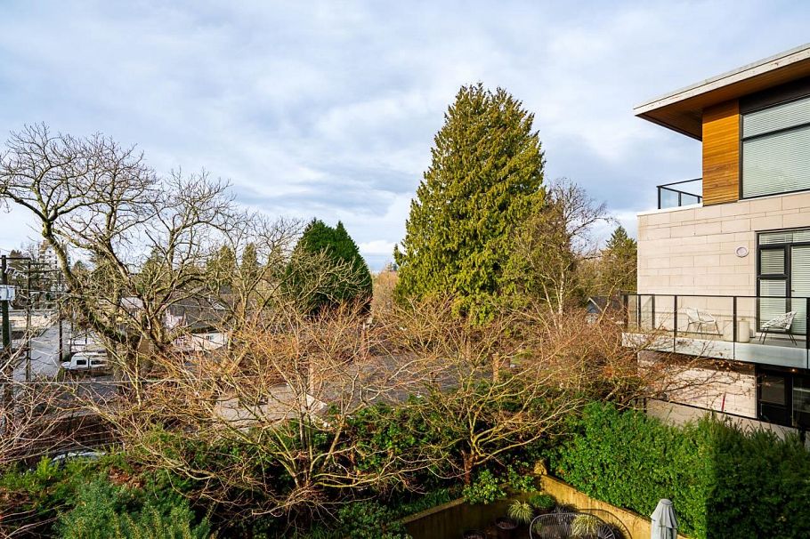 310 5325 West Boulevard Vancouver, BC - 24