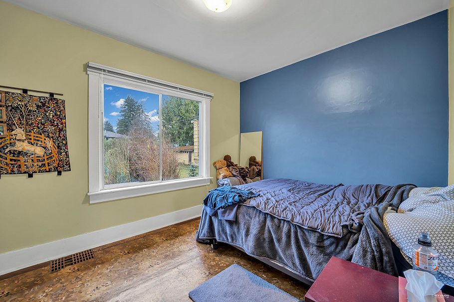 458 E 9th Street North Vancouver, BC - 4