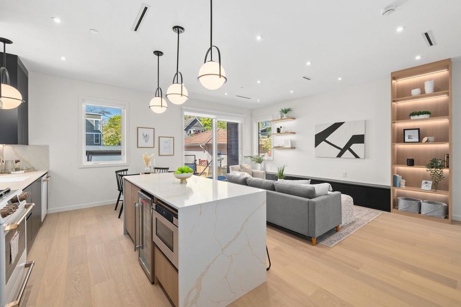 679 W 18th Avenue Vancouver, BC - 10