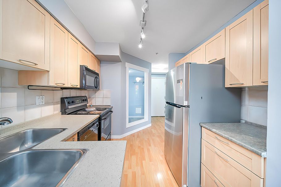 312 1503 West 65th Avenue Vancouver, BC - 8