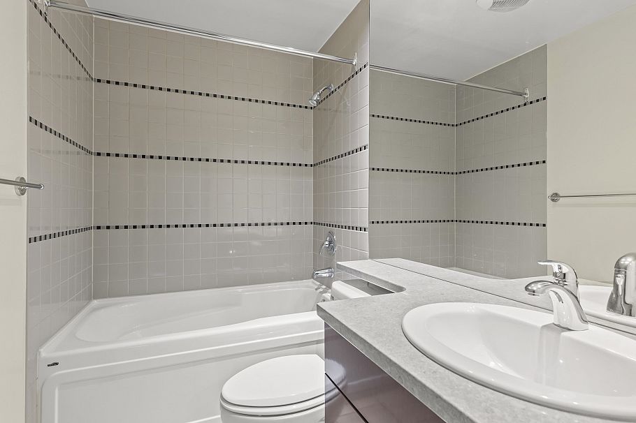 3805 1033 Marinaside Crescent Vancouver, BC - 13